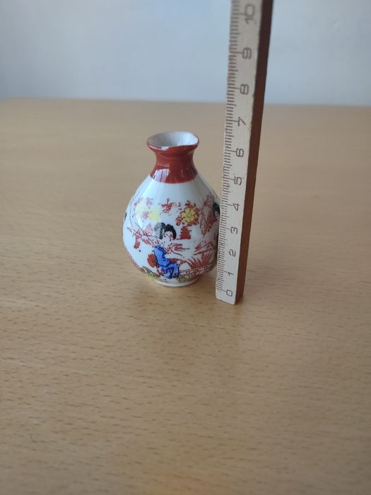 Conjunto de peças em porcelana chinesa.