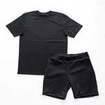 Vendemos T-Shirts para a ua marca.