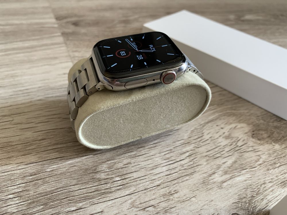 Apple Watch Stainless Steel & Ceramic case Sapphire crystal 44mm Serie