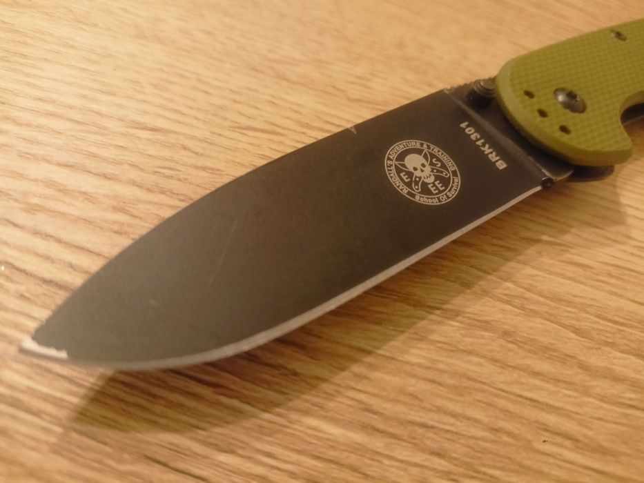 Nóż folder Esee avispa