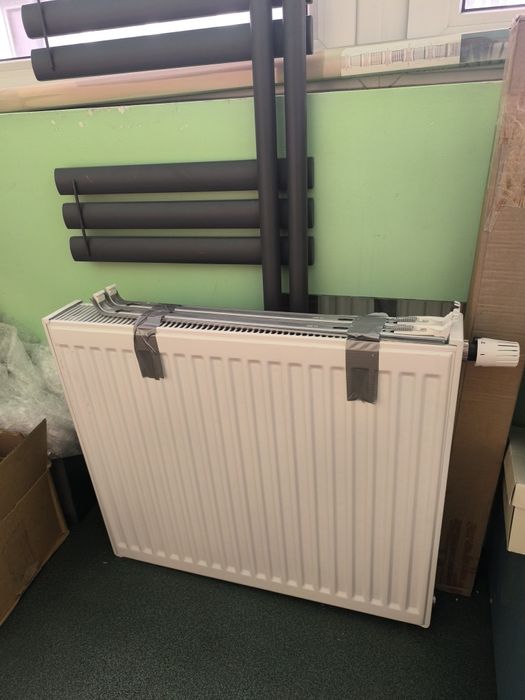 Grzejnik dwupanelowy 600x600 + 700X600 Viessmann (200/szt)
