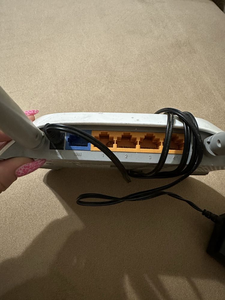 Роутер TP-LINK TL-WR840N в хорошем состоянии рабочий