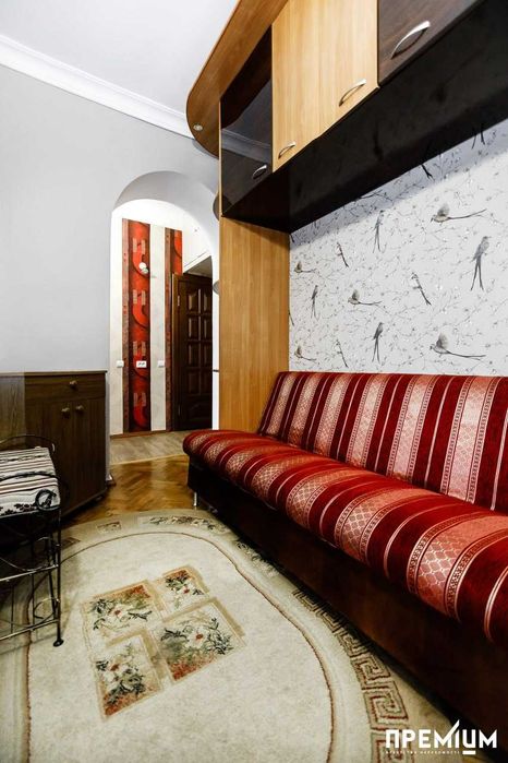 Продаж 2-кімнатна квартира "сталінка" ЦЕНТР МІСТА