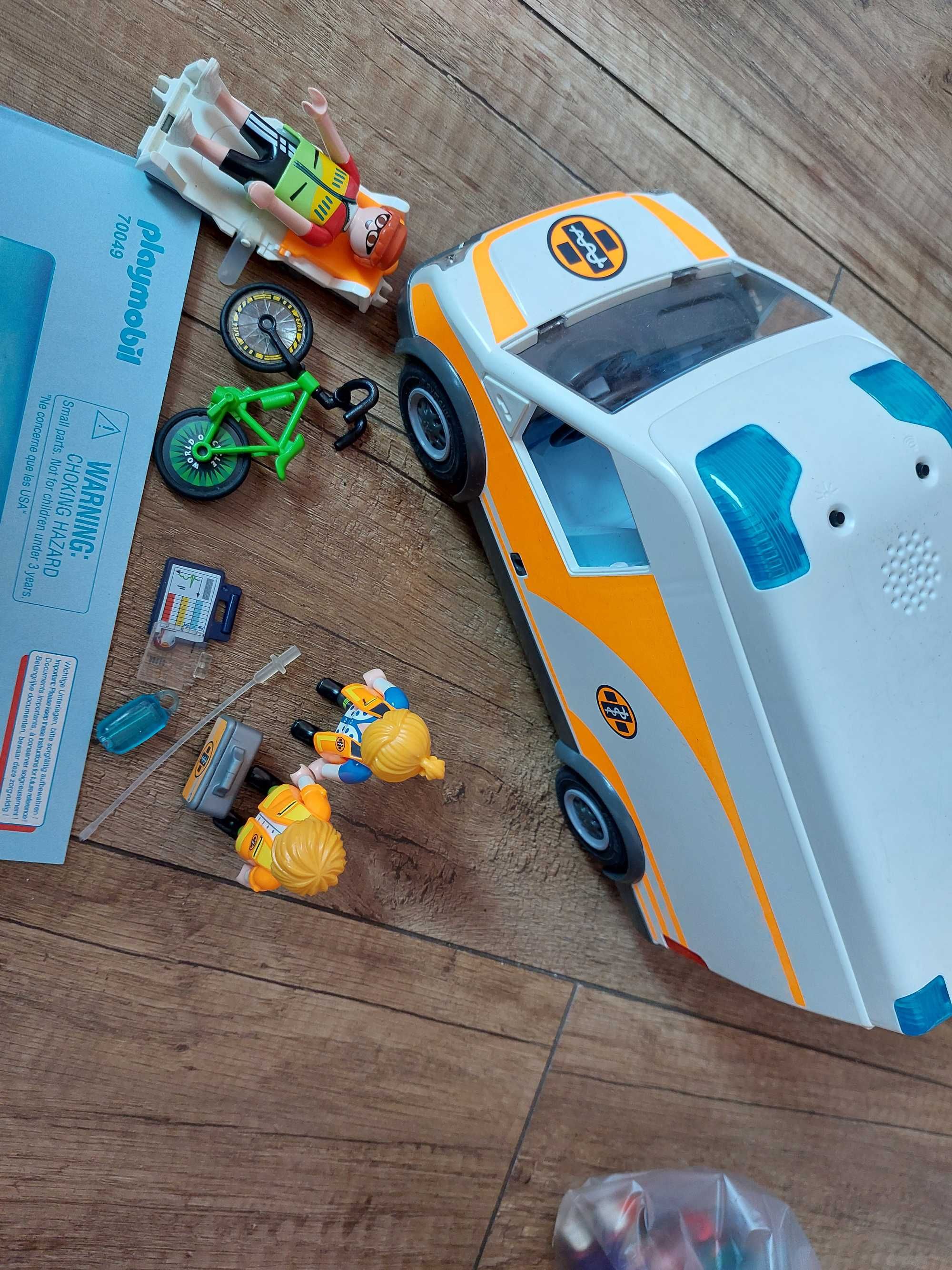 Playmobil 70049  Ambulans Z Akcesoriami