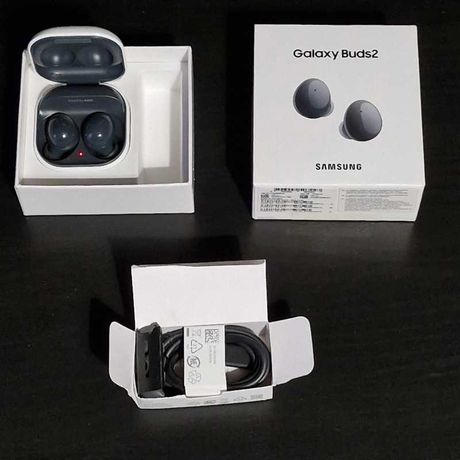 słuchawki Samsung Galaxy Buds 2 w bdb stanie, komplet