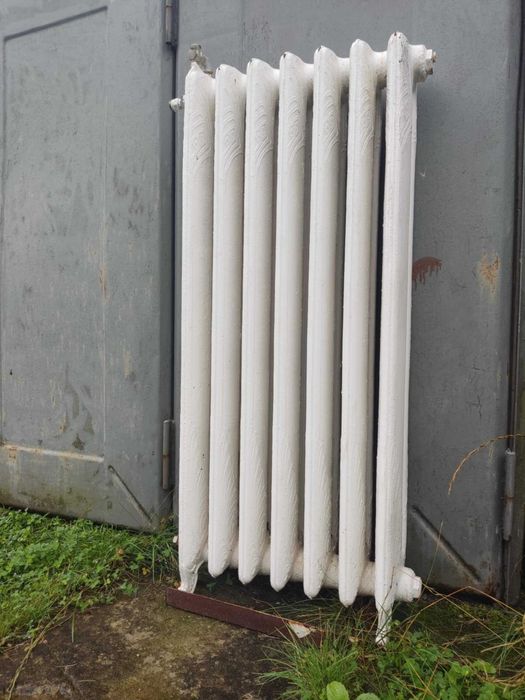 Sprzedam grzejnik retro biały