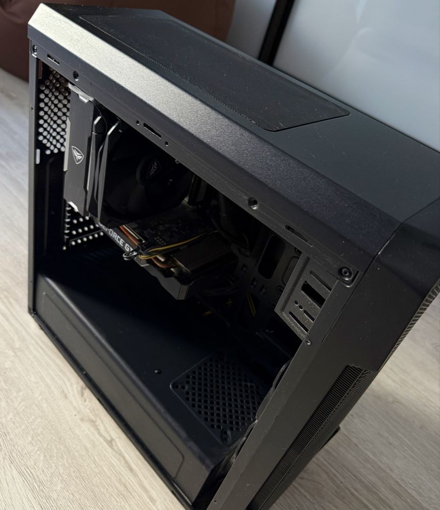 Компʼютер CPU i5, GPU 1660