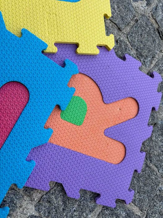 Tapete Puzzle Infantil Letras e Números 36 peças (180x180 cm)