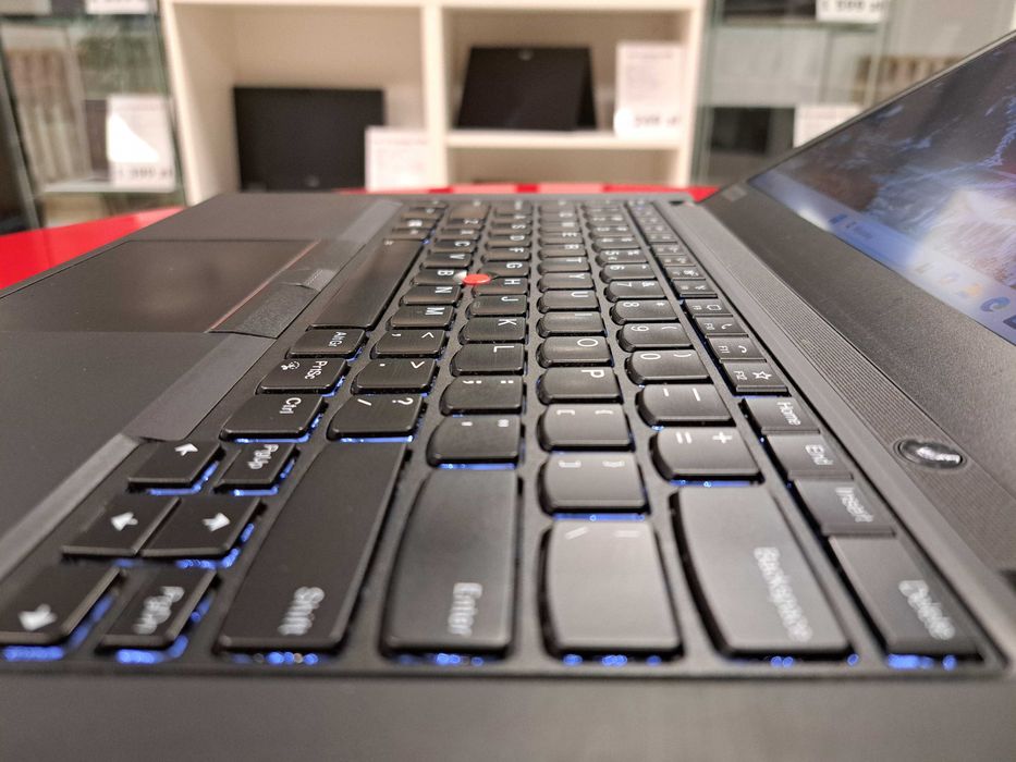 14" Laptop Lenovo ThinkPad T14 Ryzen 5 Pro 16GB /256SSD FHD Win11 HDMI