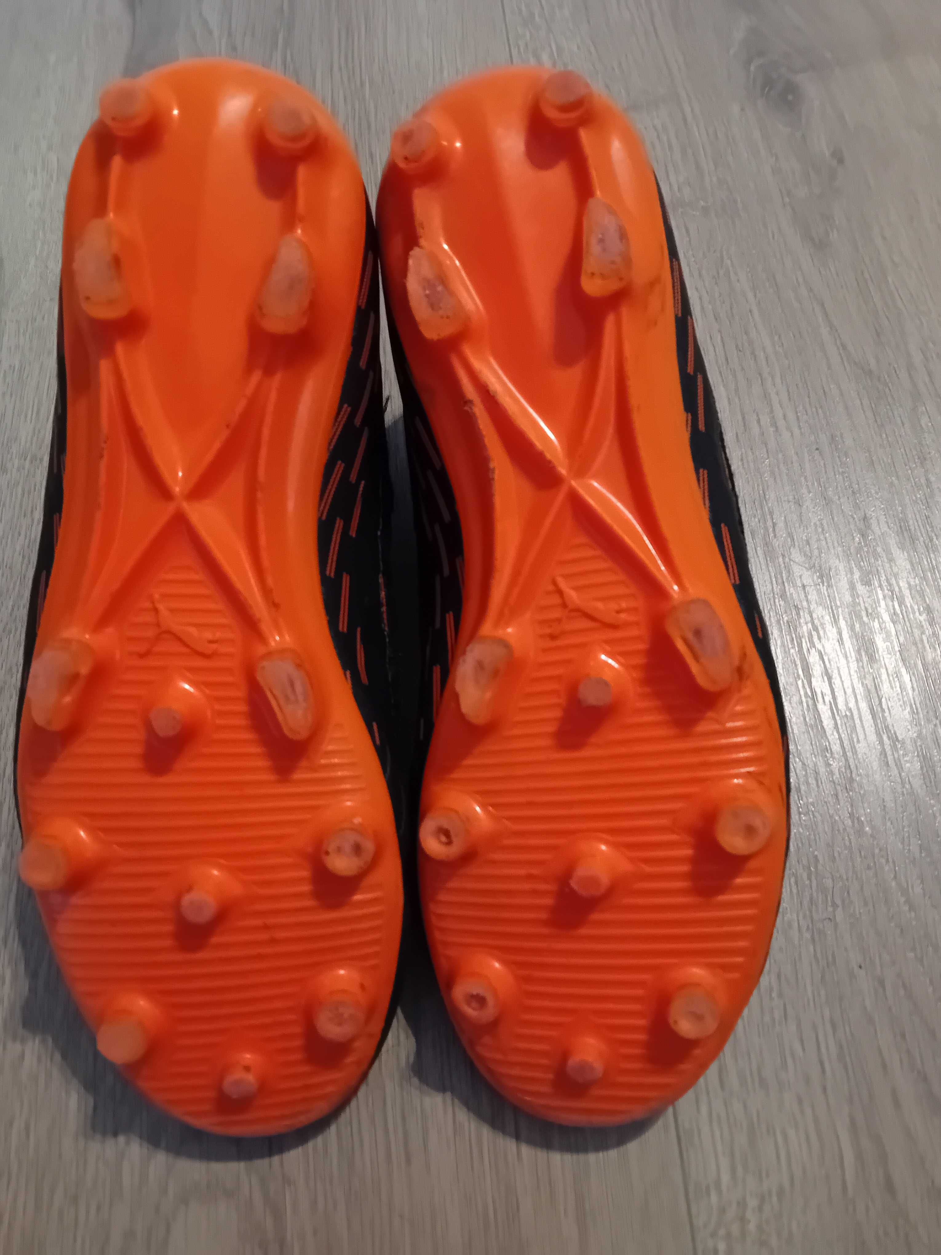 Продам бутсы( шиповки) Puma Future NETFIT, размер 33(20 см).