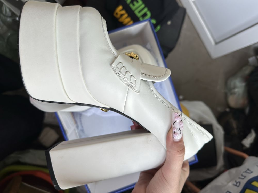 туфли Versace белые