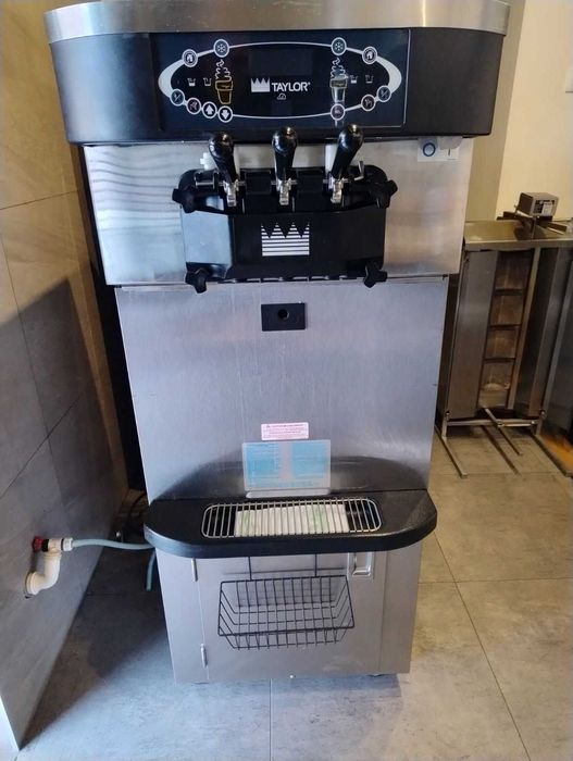 Sprzedam maszynę do lodów TAYLOR 723