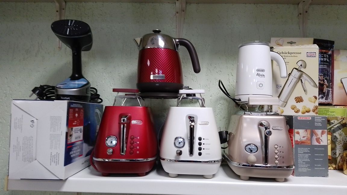 Спінювач молока DeLonghi EMF 2 W Alicia, капучінатор