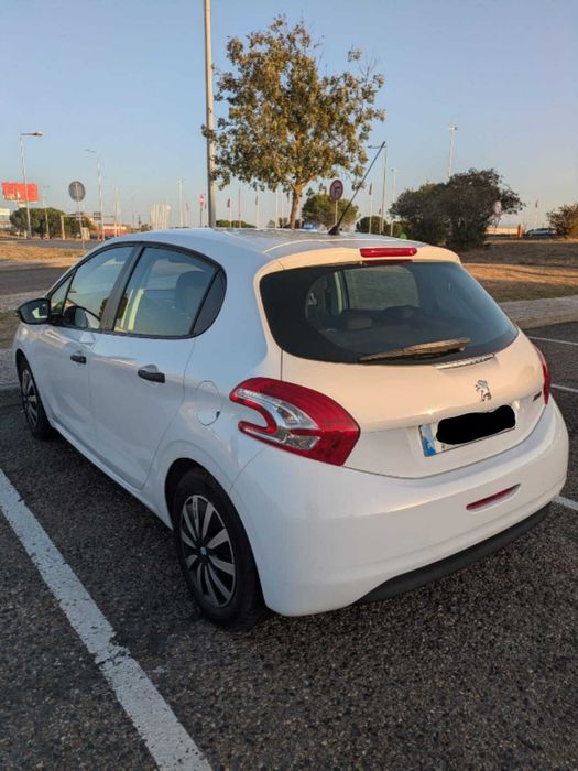 Peugeot 208 1.0 VTi (Gasolina) — 2013