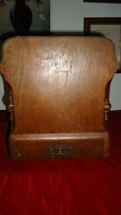 Tampa Antiga em Madeira da Maquina de Costura pfaff