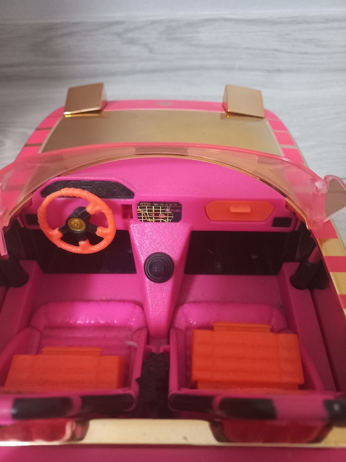 Auto Lol Supriste (Limuzyna z basenem)