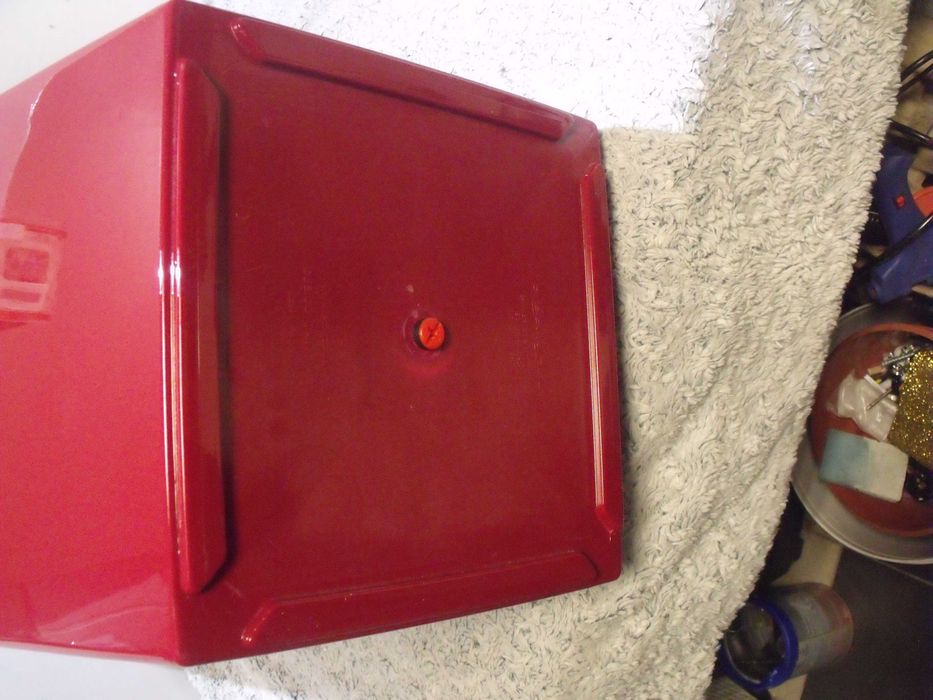 Donica z systemem nawadniania Lechuza Cubico 40 czerwona