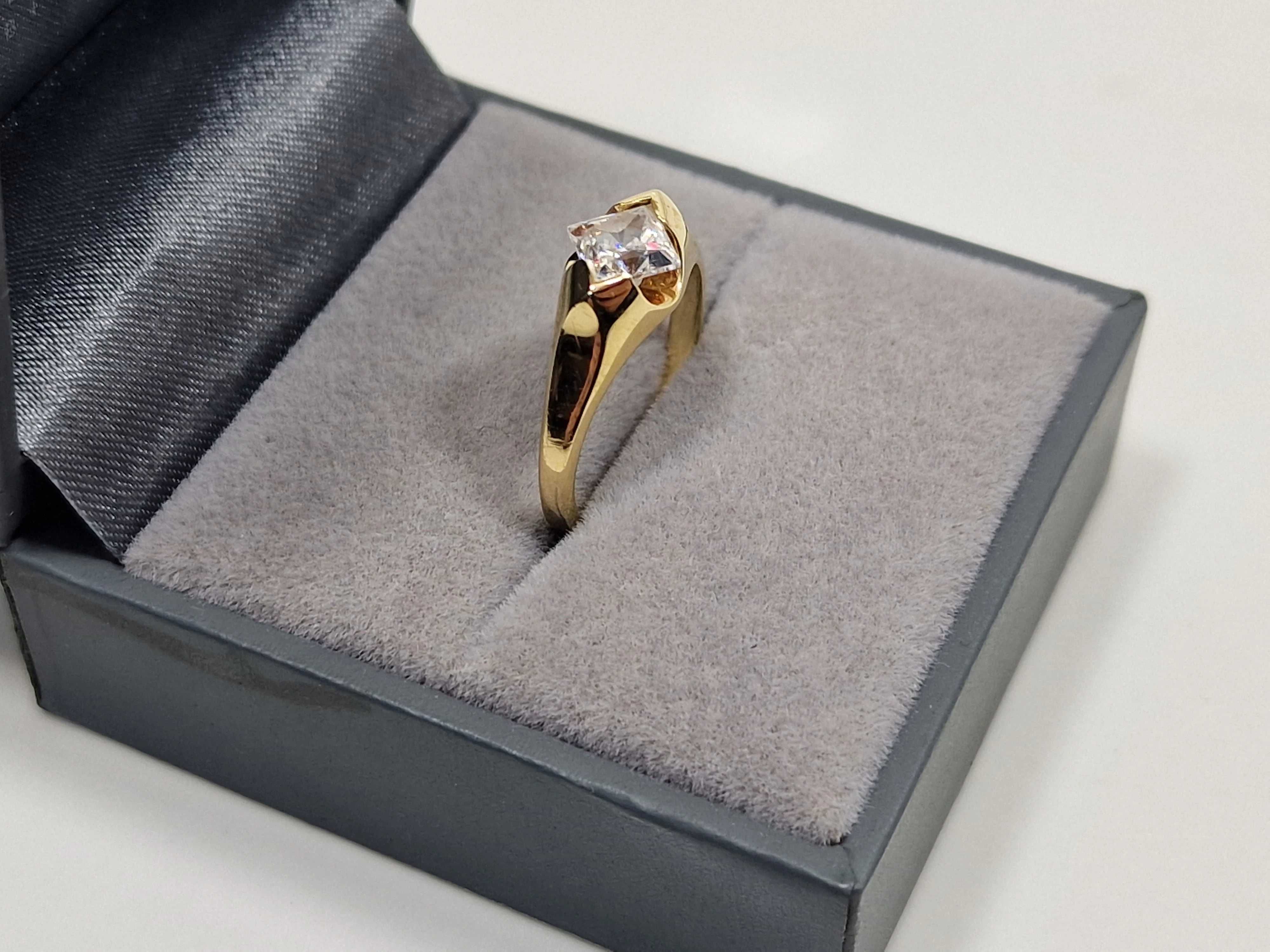 złoty pierścionek CYRKONIA P585 2,85G R11