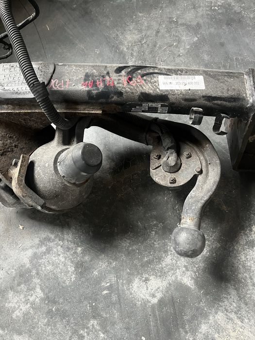 Zestaw Hak Elektryczny BMW E90 E91 Przycisk, kable, Belka, sterownik