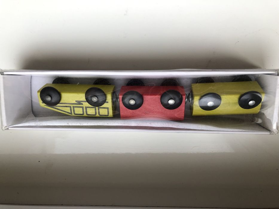 Вагончики ікеа на магніті дерев яні