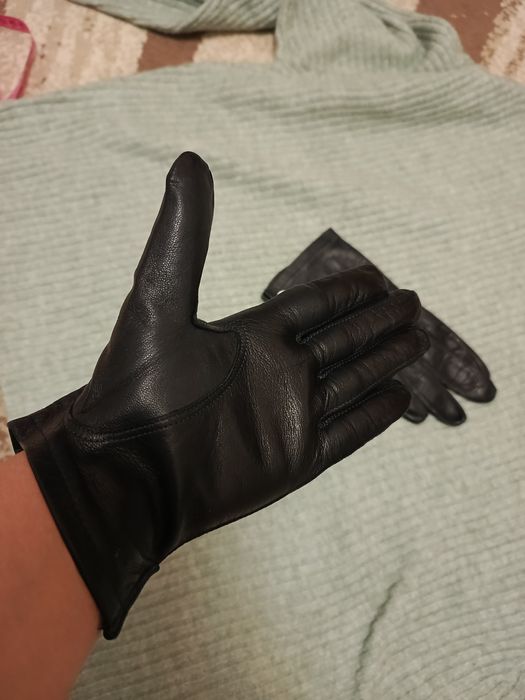 Рукавички печатки шкіряні нові.