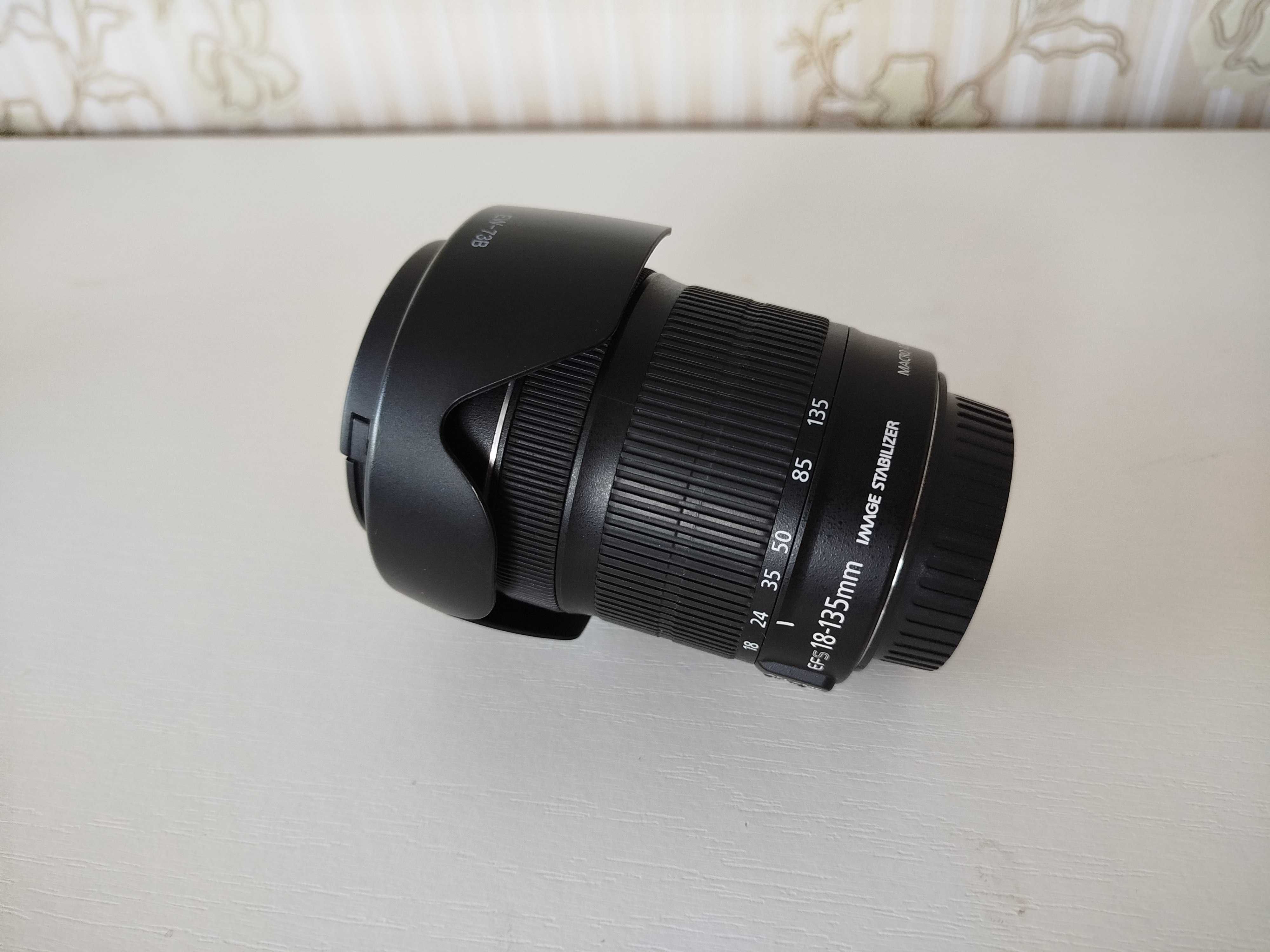 Об'єктив canon 18-135 3.5-5.6 STM