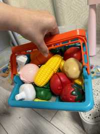 Дитяча іграшка розвиваюча, фрукти і овочі які можна різати