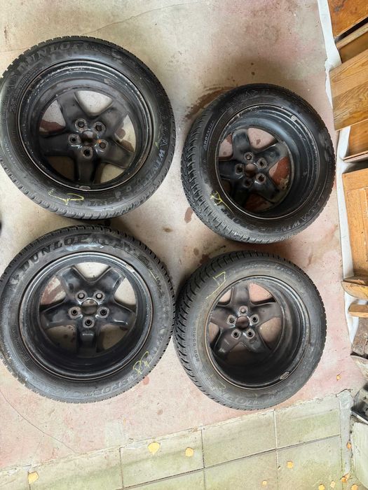 Felgi Stalowe z oponami 205/55 R16 Dunlop Winter Sport 5