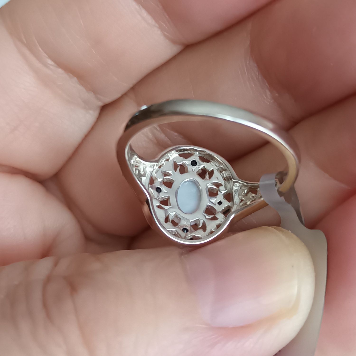 Pierścionek że śr. z OPALEM i CZARNYMI Spinelami 0.82 ct.