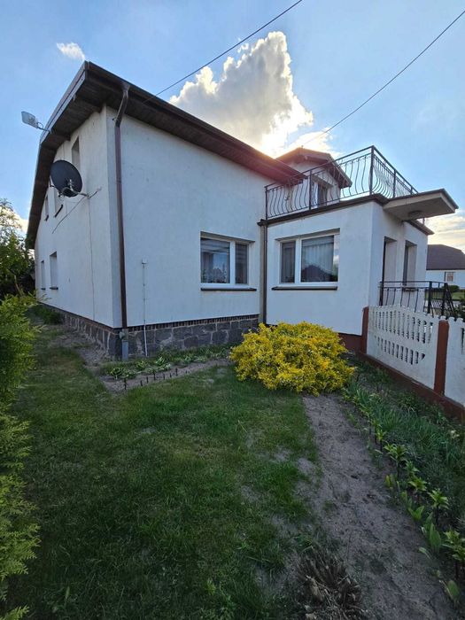 Sprzedam dom jednorodzinny wolnostojący.