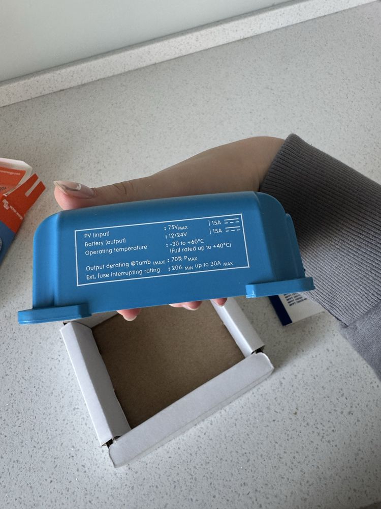 Сонячний контролер заряду SmartSolar MPPT 75/15 Bluetooth