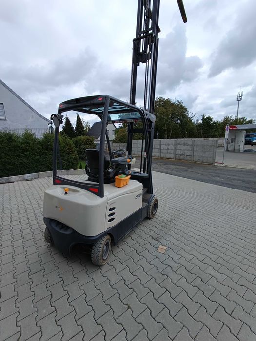 Wózek widłowy podnośnikowy typu CROWN SCF6060, OKAZJA!