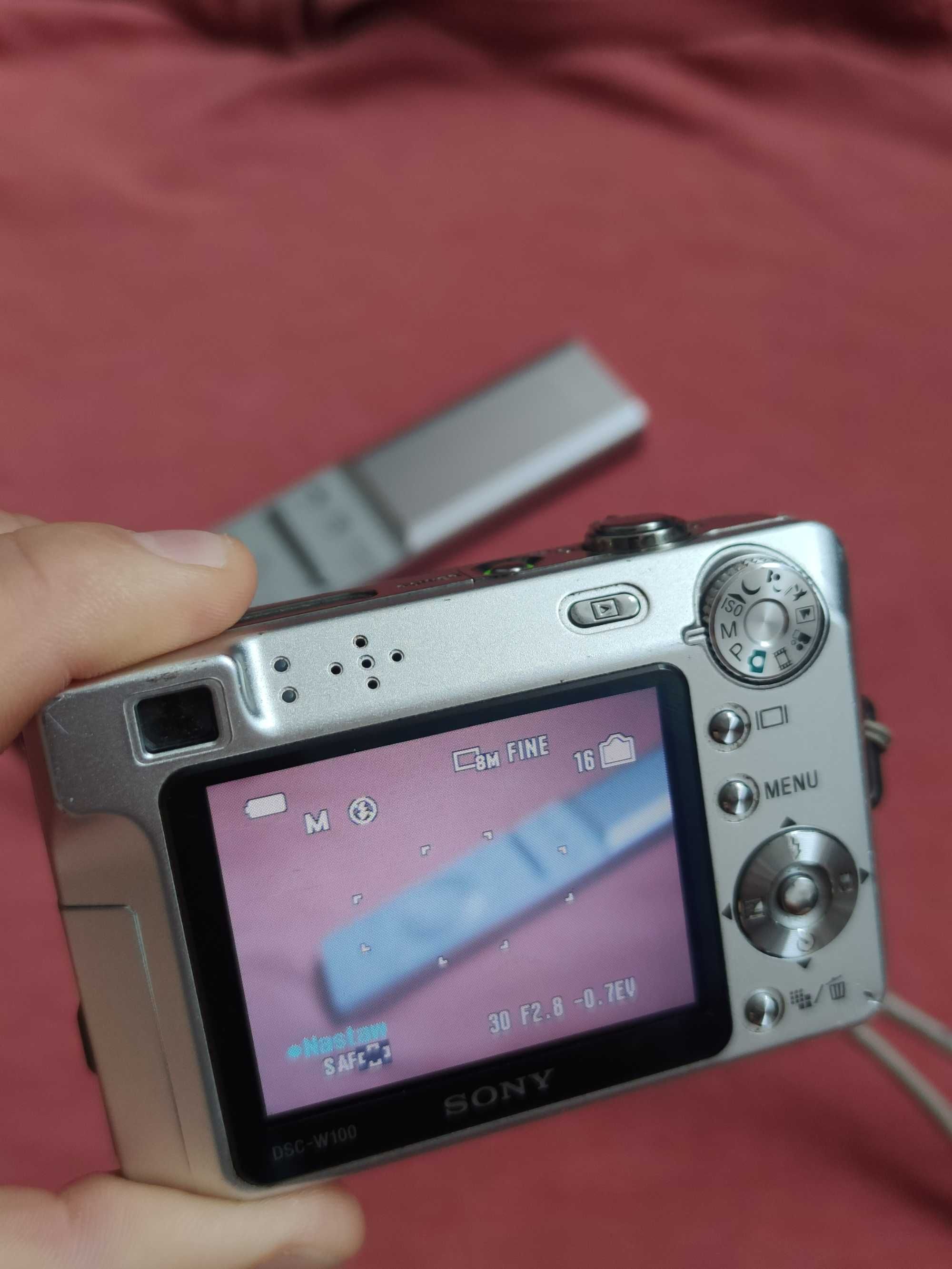 Sony DSC-W100 aparat cyfrowy Cyber-Shot NP-BG1 retro photo