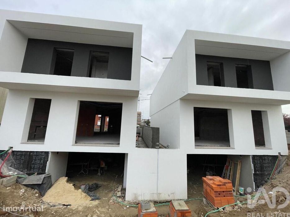 Casa / Villa T3 em Barcelos, Vila Boa e Vila Frescainha (São Martinho