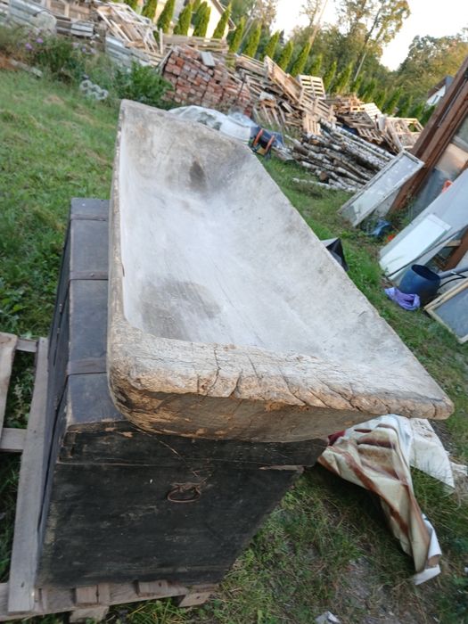 Stara drewniana niecka koryto kwietnik