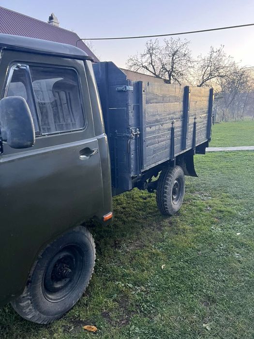 Продам уаз бортовий у хорошому стані