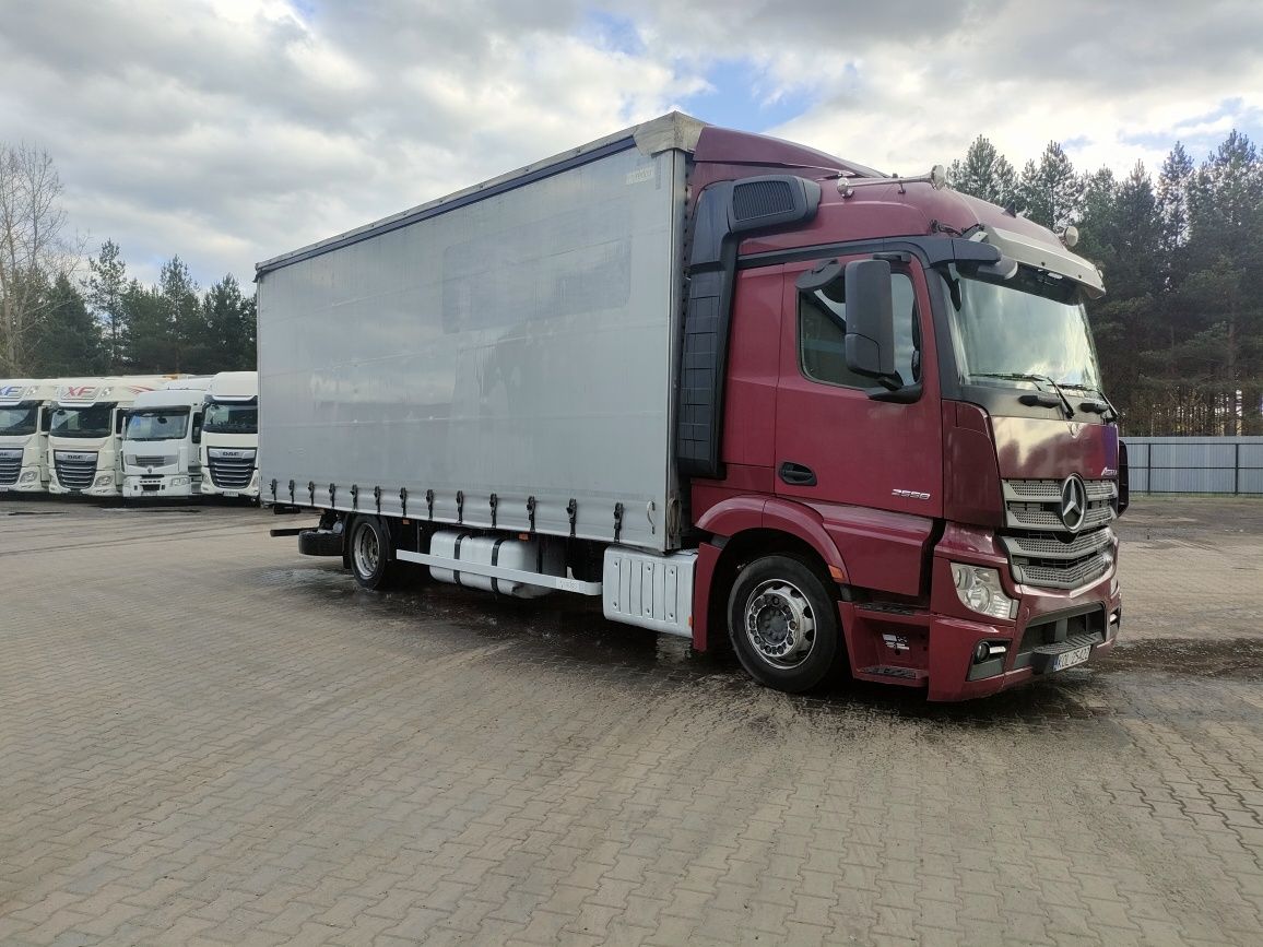 Mercedes actros 2 osie 18ton dmc