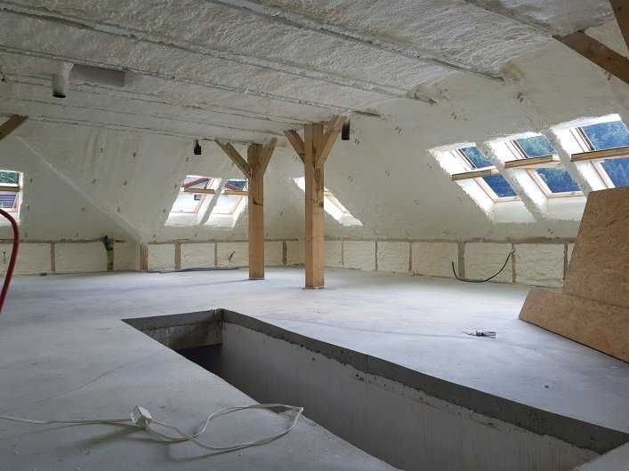 Ocieplanie pianką i celulozą