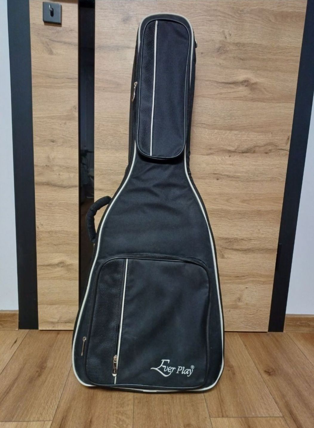 Gitara akustyczna