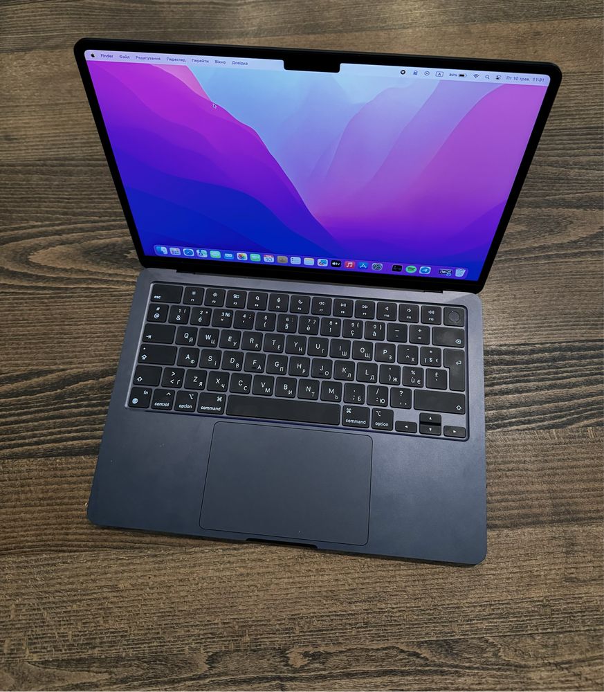 MacBook Air 13" 2022  M2 / 8 GB / 256gb SSD ЯК НОВИЙ