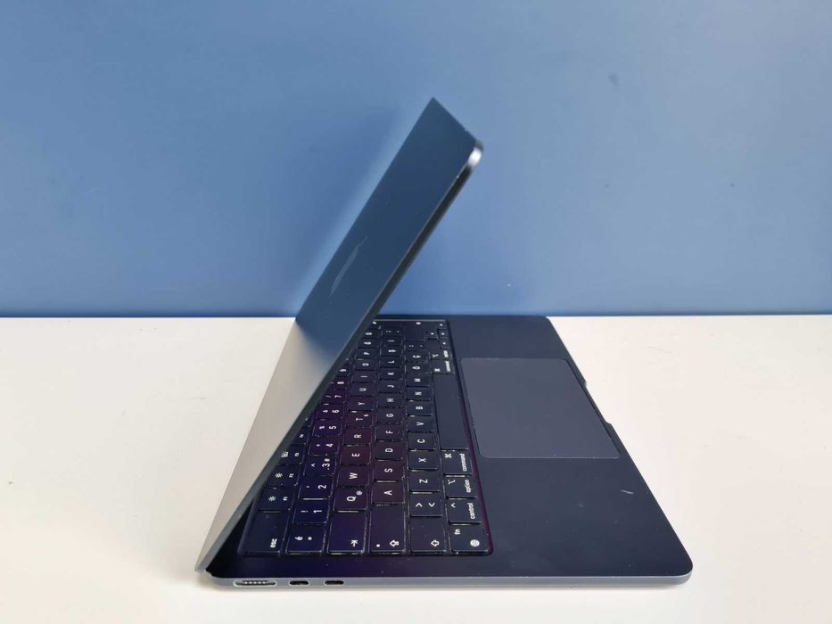 Ноутбук Apple MacBook Air A2681