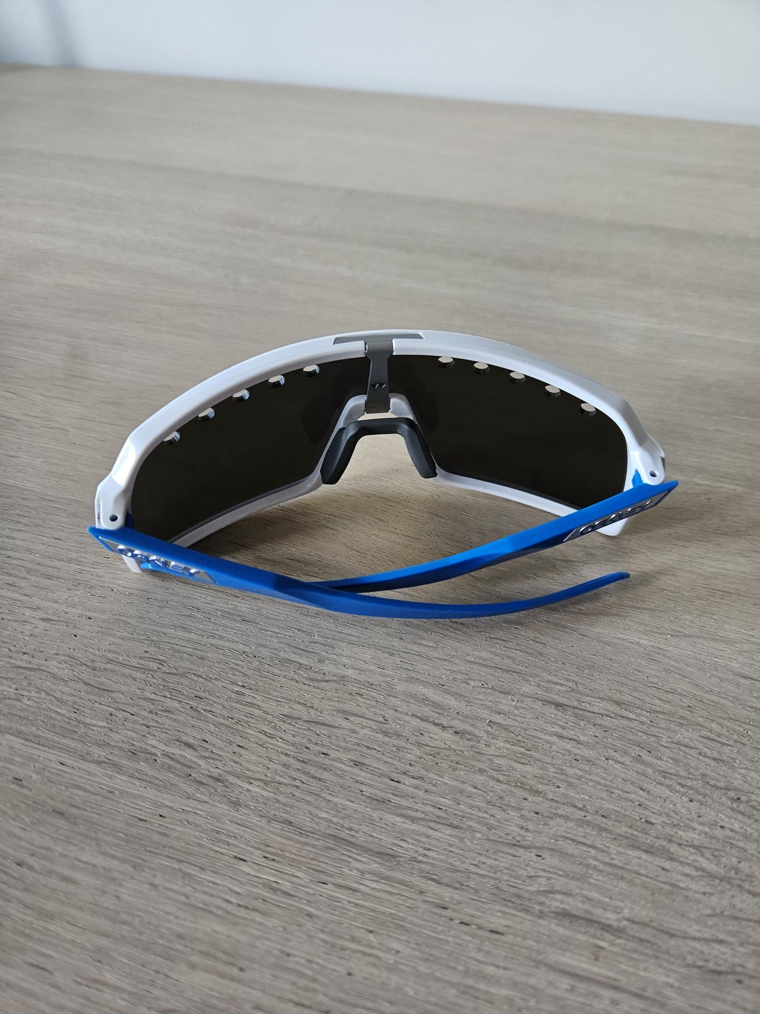 Oakley sutro eyeshade polished white prizm black