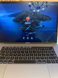 Macbook pro 2017 рік A1707 15 дюймів