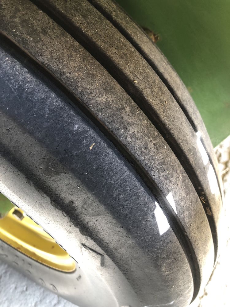 Тюкопрес John Deere 339+ причеп