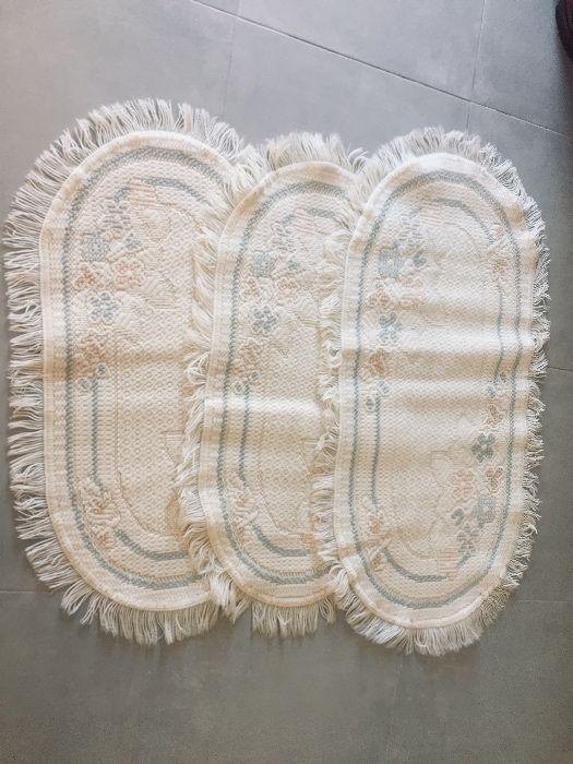 Trio de Tapetes em Lã