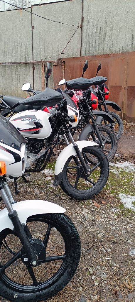 Оренда мотоцикла Bajaj BM 150 / прокат мотоцикла для служб доставки