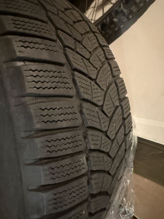 Opony zimowe na sprzedaz z felgami