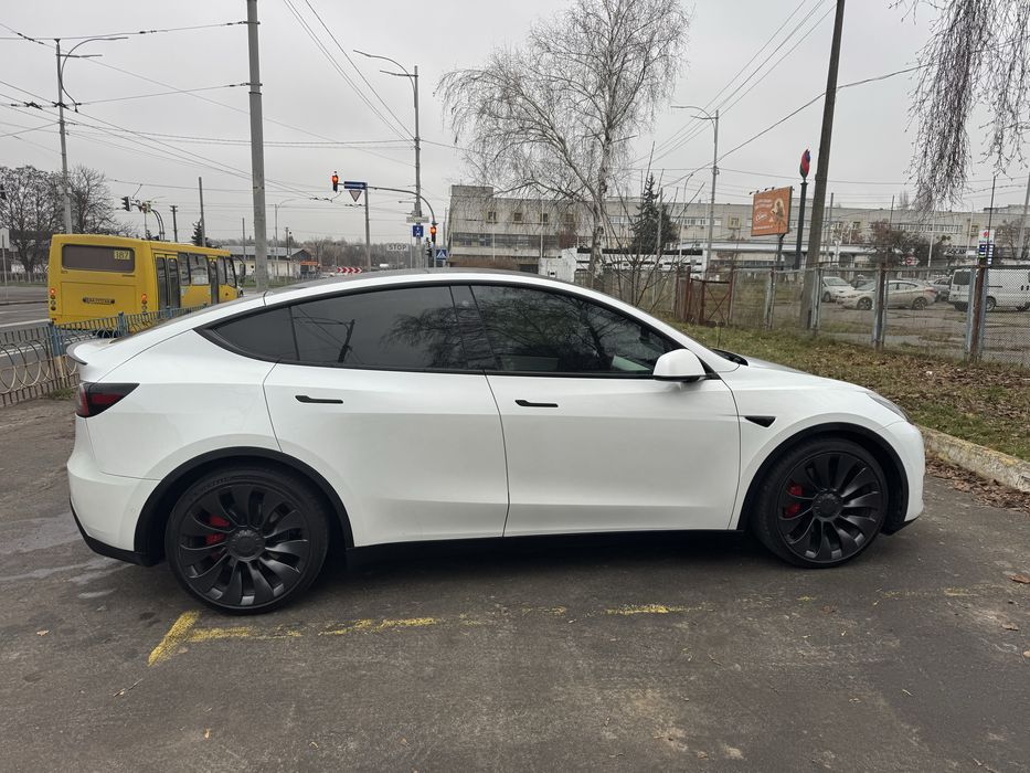 Продам Tesla Model Y Performance 2022рік 82квт