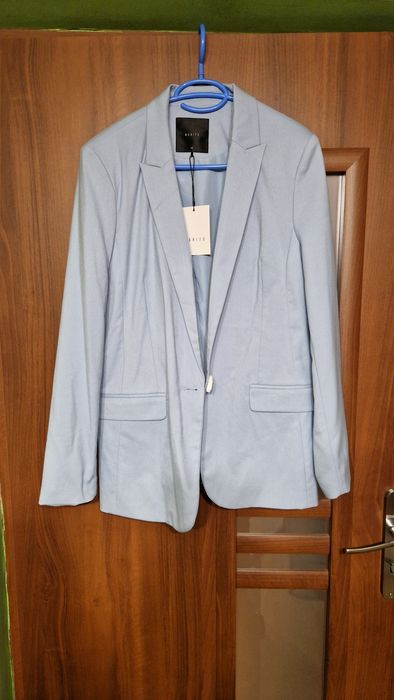 Garnitur damski (żakiet + spodnie) rozmiar 40