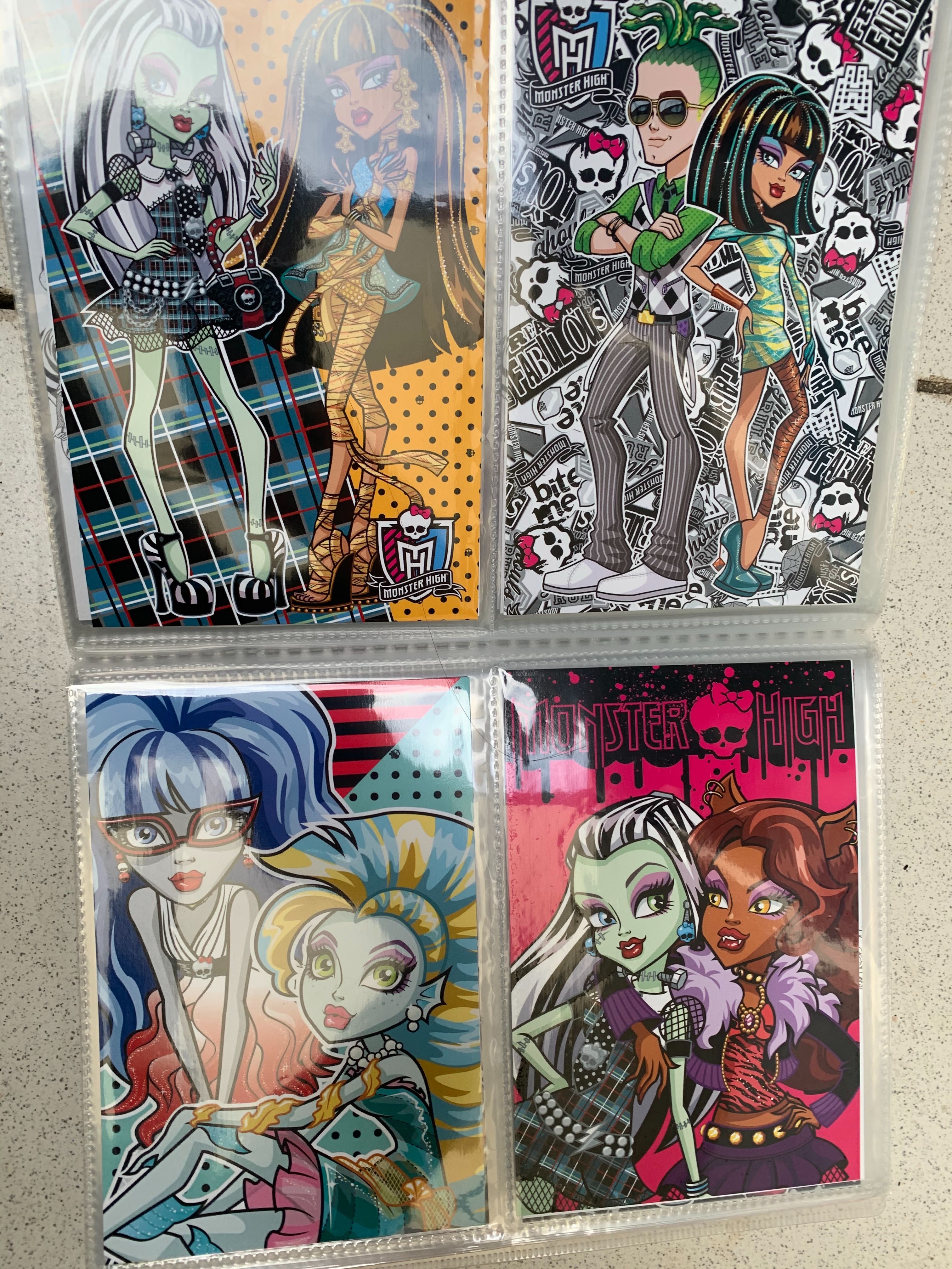 Coleção incompleta Photocards do Mundo de Patty e Monster High